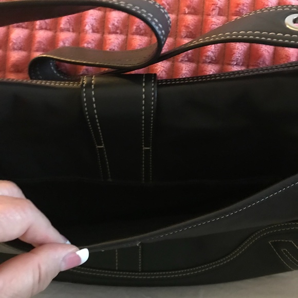 Black Leather Coach bag - Picture 3 of 4
